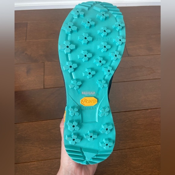 Vasque Women’s Hiking Boots – Gore-Tex – Vibram Sole – Size 7M US - Picture 3 of 7